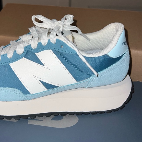 NWT Womens New Balance V237 Size 7 ❗️sold out!! - Picture 6 of 7